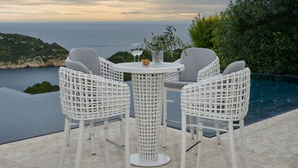 22465_Bar Table Dynasty_White Mushroom 15mm_Skyline_5