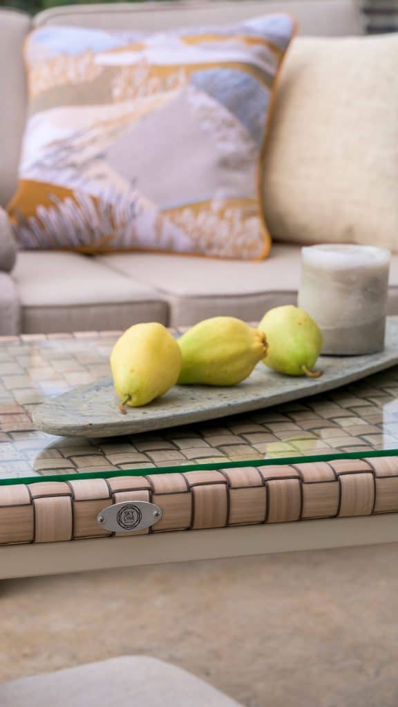 22932_Loveseat Brafta_Seashell FF 30mm_Skyline_5