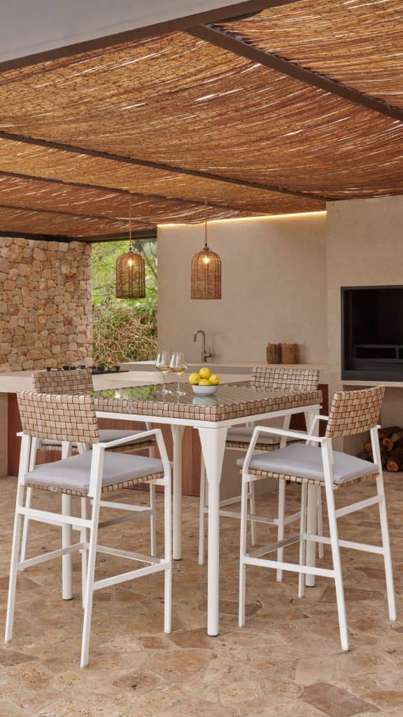 22947_Bar Table Brafta_Seashell FF 30mm_Skyline_2