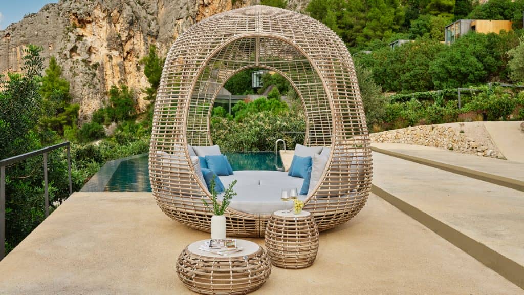 23507.02_Aux.Table Ganesha_Seashell Mushroom 15mm_Skyline_0