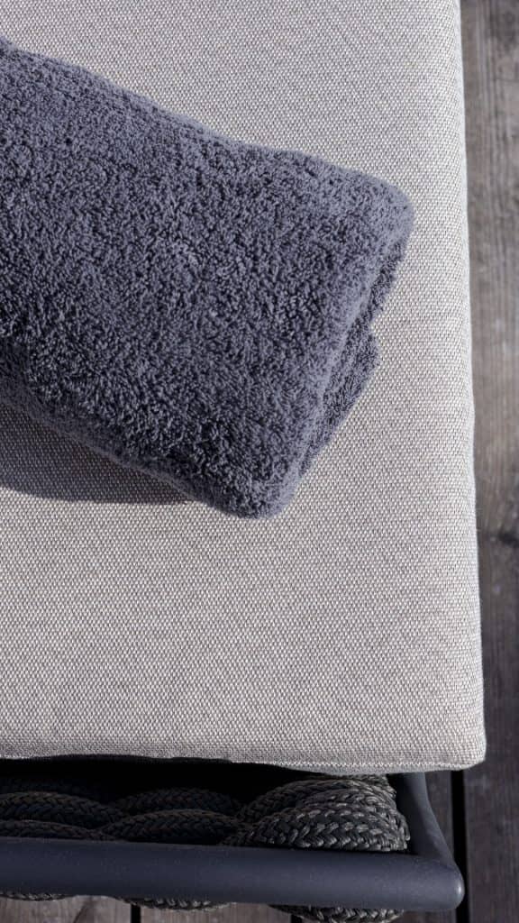 23510_Daybed Serpent_Anthracite Polyrope 30mm_Skyline_4