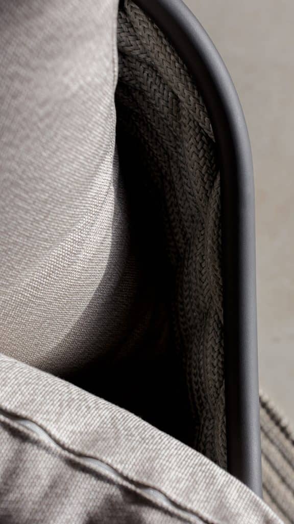 23512_Loveseat Serpent_Anthracite Polyrope 30mm_Skyline_2