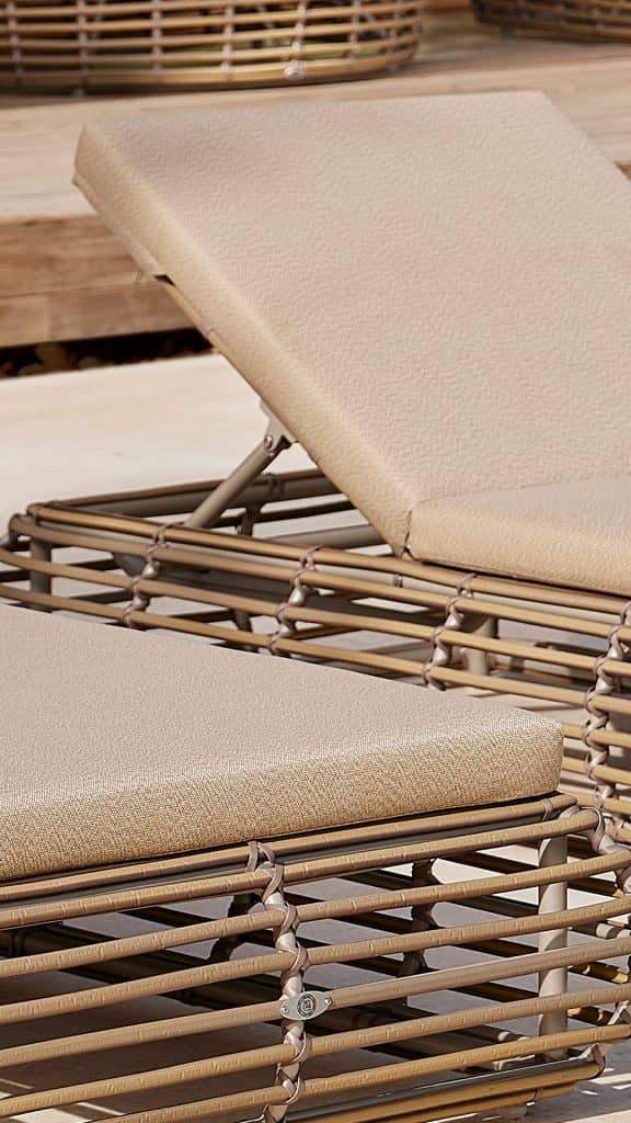 23669.01_Lounger Ruby_Kubu Mushroom NP15mm_Skyline_5