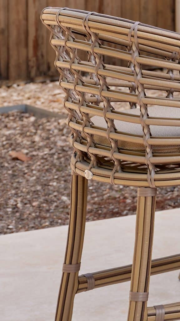 23677_Barstool Ruby_Kubu Mushroom NP15mm_Skyline_4