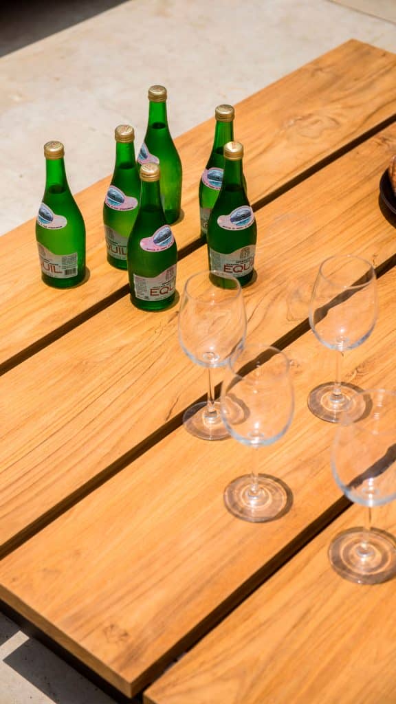 23714_Coffee Table Alaska_Natural Teak_Skyline_2