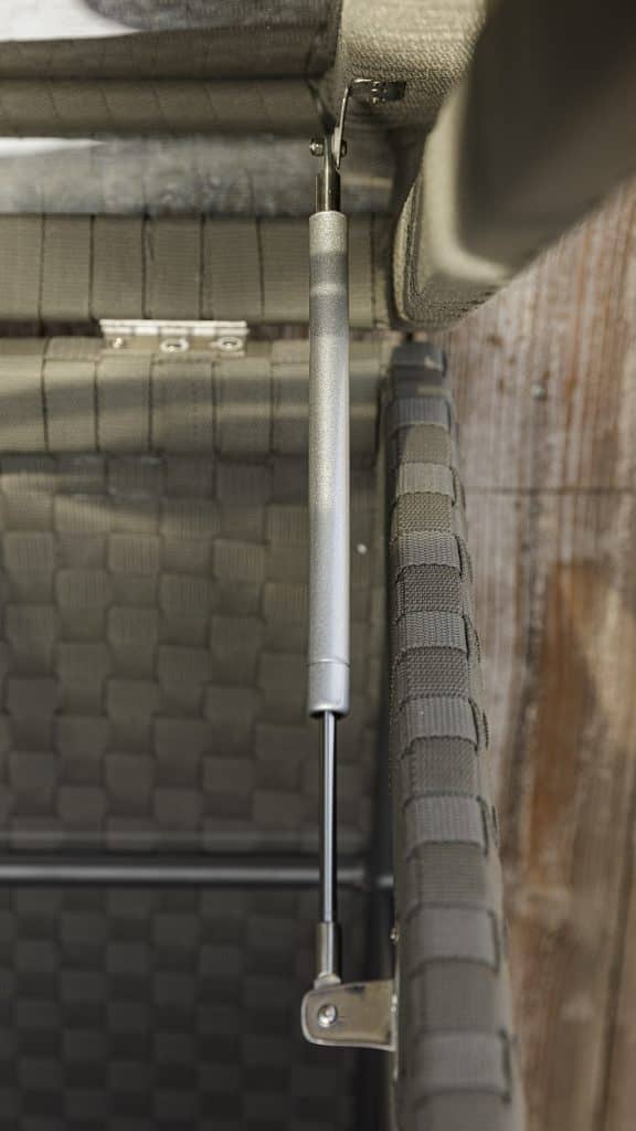 23716_Trunk Ona_Dark Grey Strap 21mm_Skyline_3