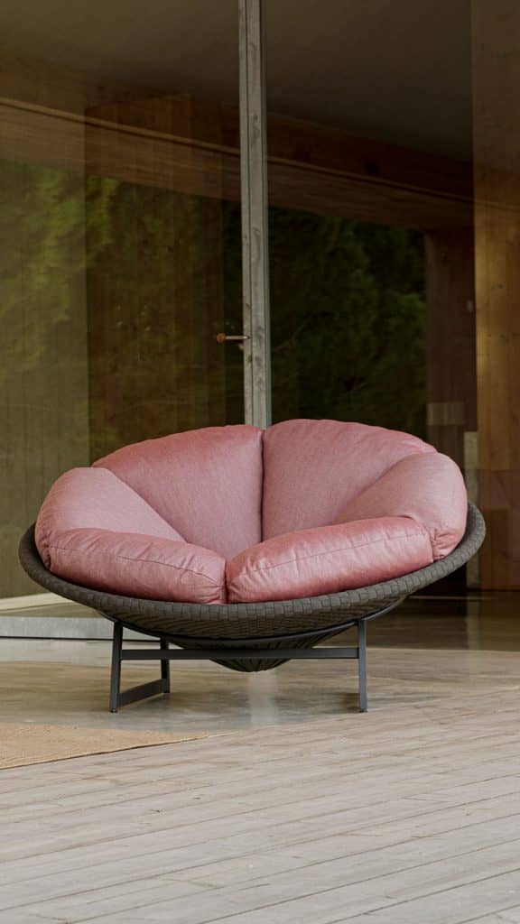 23725_Armchair Occasional Ona_Dark Grey Strap 21mm_Skyline_3