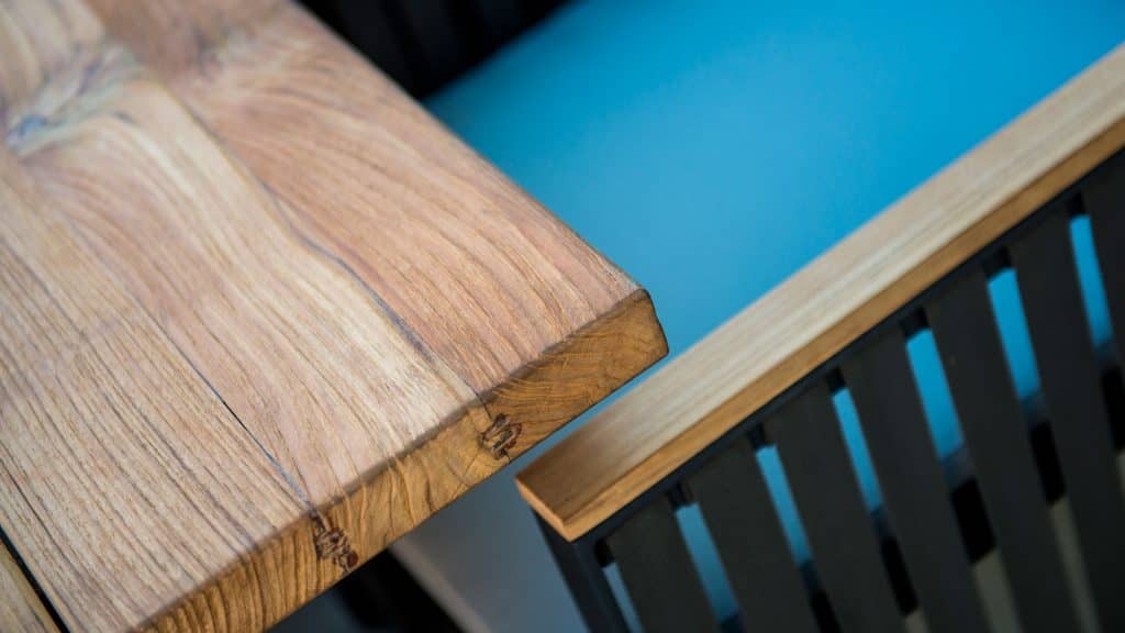 23812_Dining Table Alaska_Natural Teak_Skyline_4