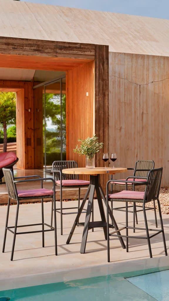 23818_Barstool Ona_Dark Grey Strap 21mm_Skyline_4