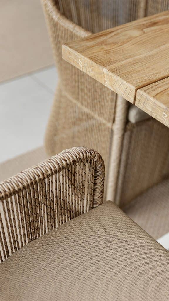 23871_Dining Table Alaska_Natural Teak_Skyline_3