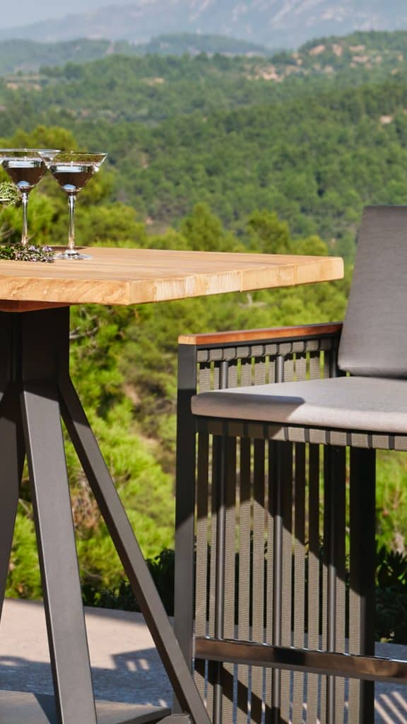 23874.01_Bar-Table-Alaska_Natural-Teak_Skyline_2