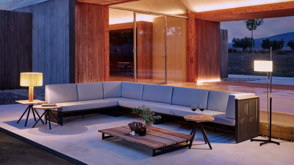 23875_Aux. Table Alaska_Natural Teak_Skyline_0