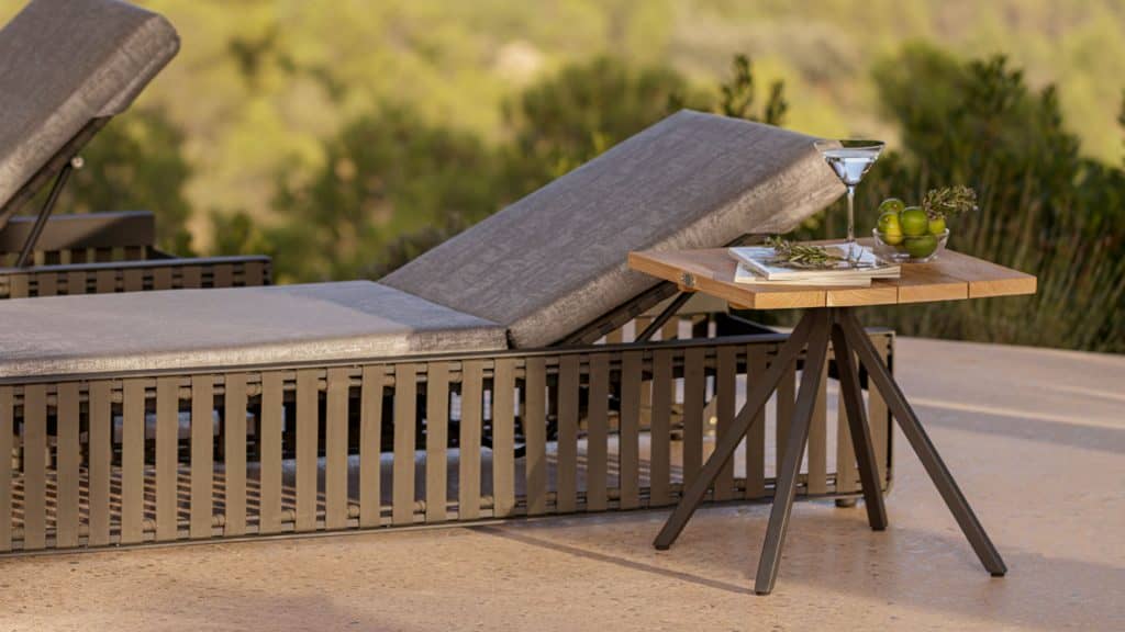 23875_Aux. Table Alaska_Natural Teak_Skyline_3