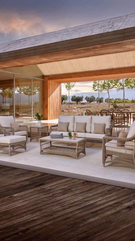 23884-Coffee-Table-Arena-Seashell-Polyrod-Skyline-Design-2