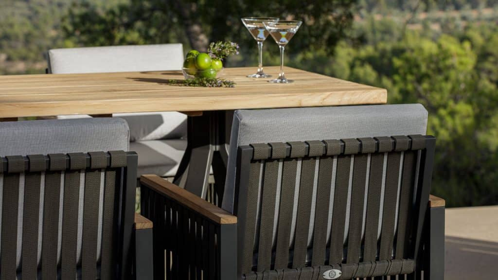 23901_Barstool Horizon_Dark Grey Srap 35mm_Skyline_3