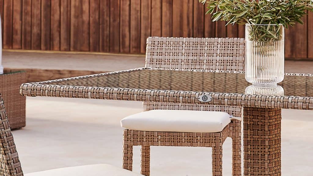 23906.01_Bar Table Paloma_Seashell 7,10 & 15mm_Skyline_5