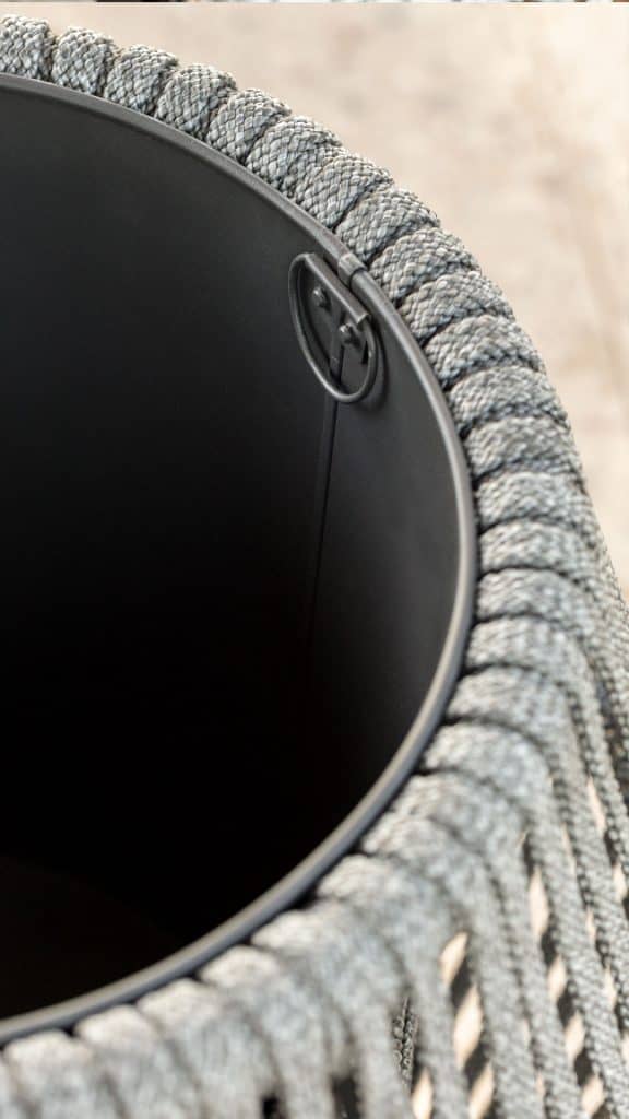 24170.02-Big-Planter-Boston-Strap-Light-Grey-Skyline-Design-03