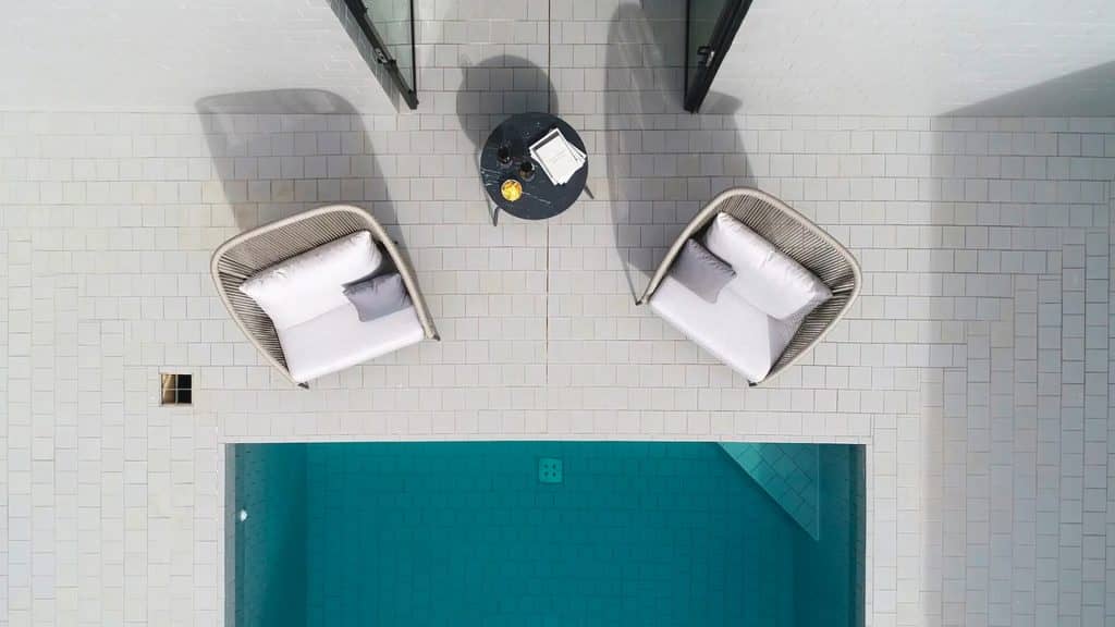 24183.01-Aux Table-40-Carbon-Aluminum-Skyline-Design-7