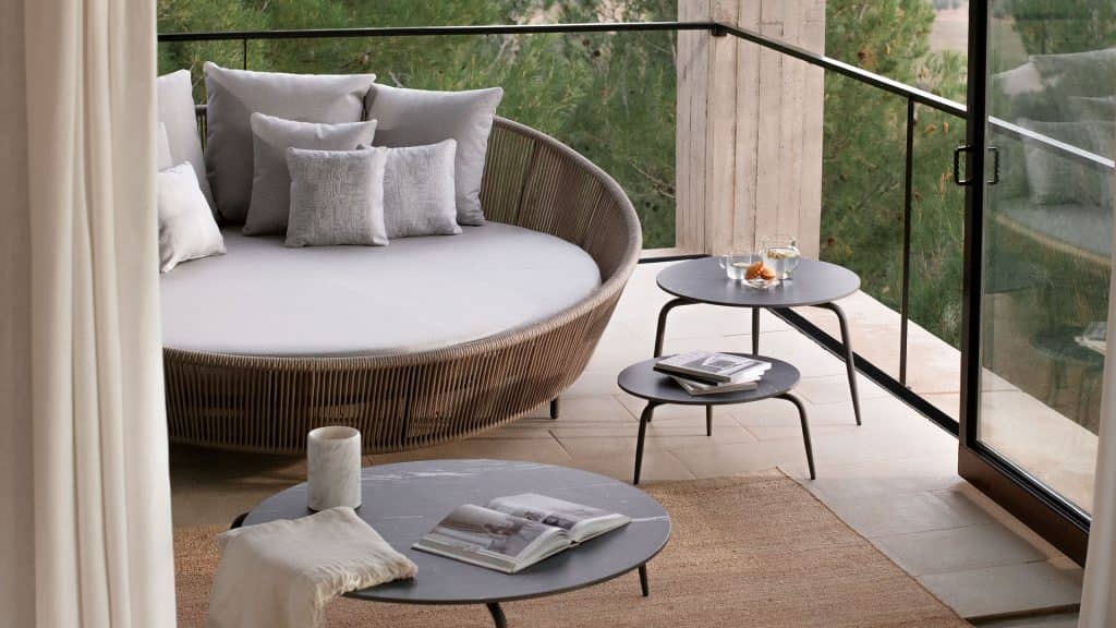 24184-Round-Daybed-Rodona-Beige-Polyrope-Skyline-Design-3