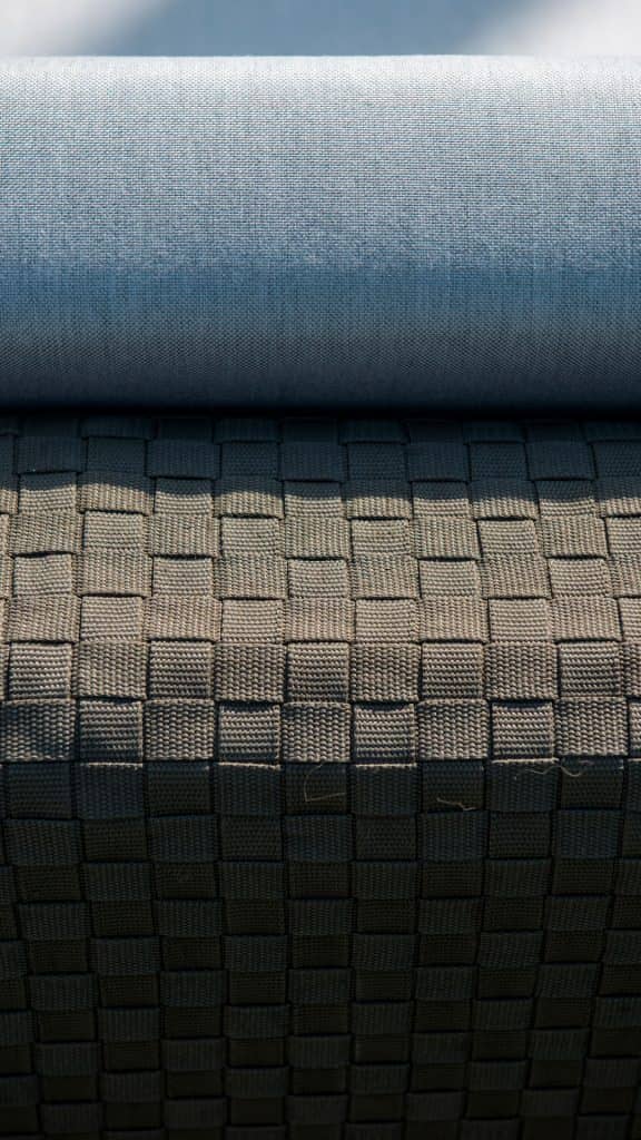 Ona_Dark Grey Strap 21mm_Skyline_08