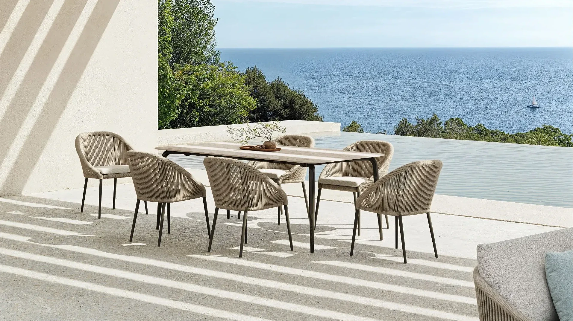 Outdoor terrace with Skyline Design furniture