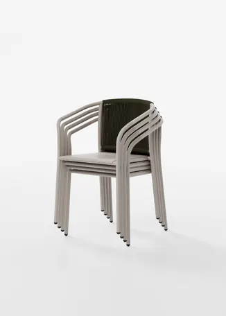 Iven Chair