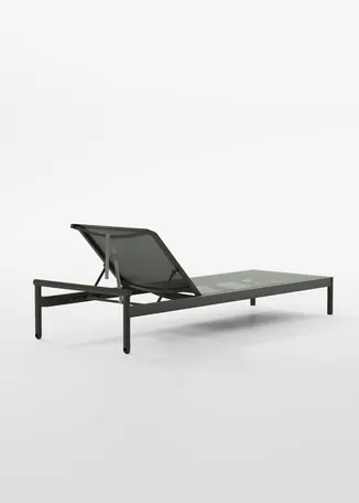Eira Lounger