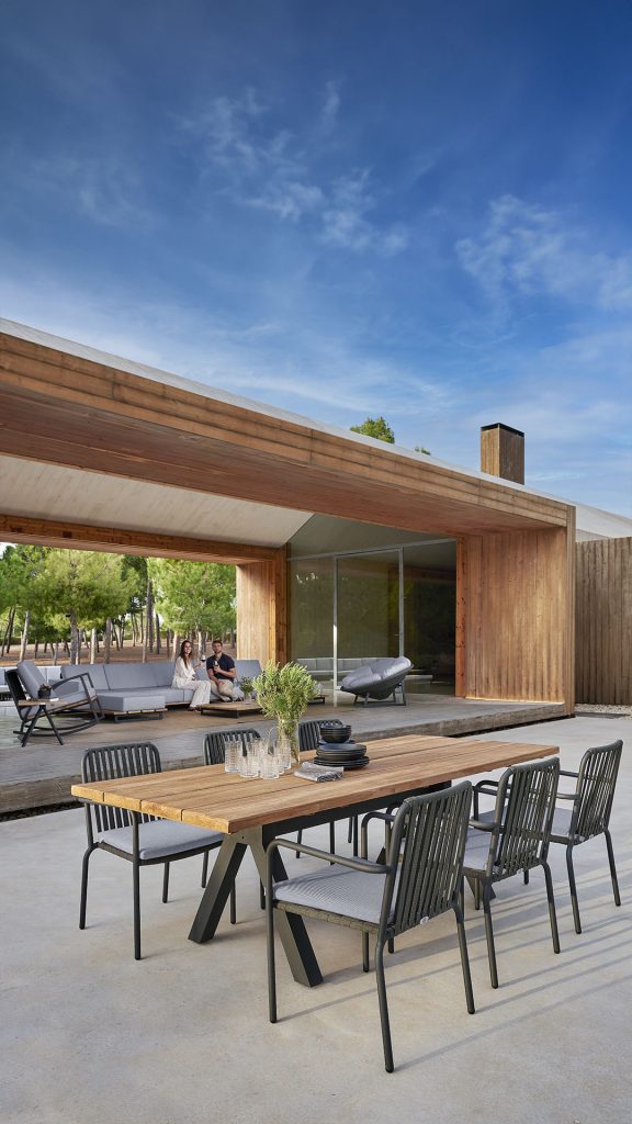 TEAK_Skyline_Design_wood_07